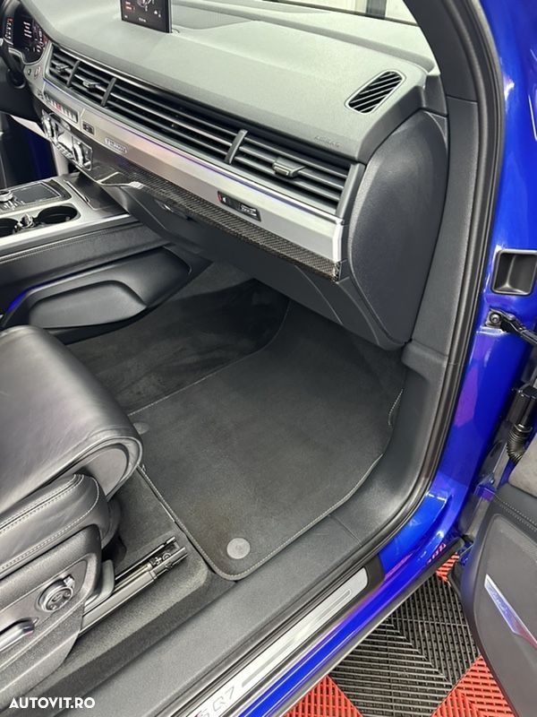 Audi SQ7 4.0 TDI quattro Tiptronic - 16