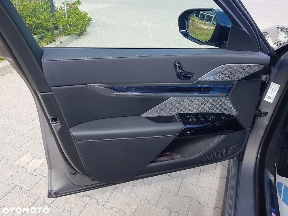 BMW i7 105.7kWh xDrive60 M Sport - 24
