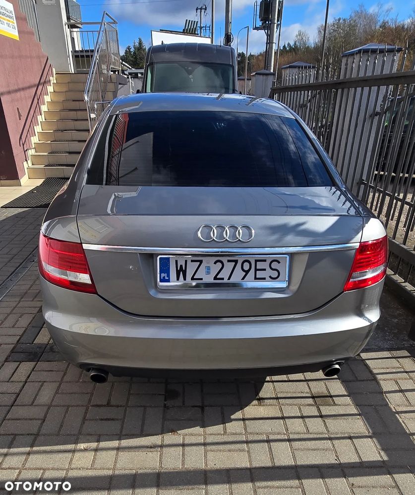 Audi A6 Limousine 2.4 - 6