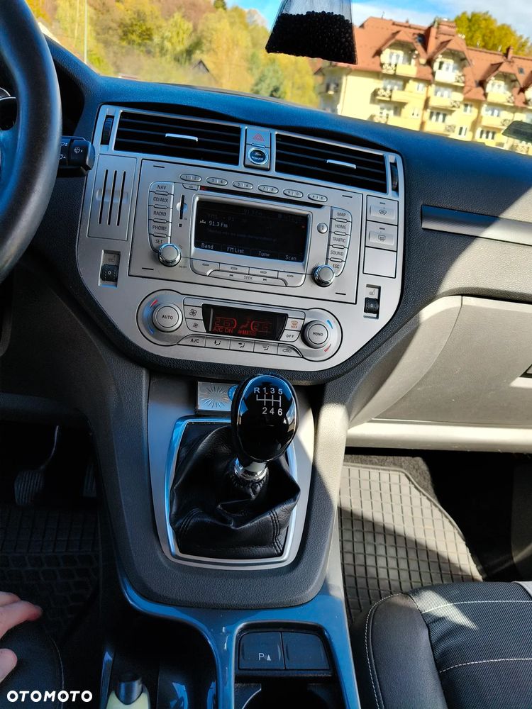 Ford Kuga - 20