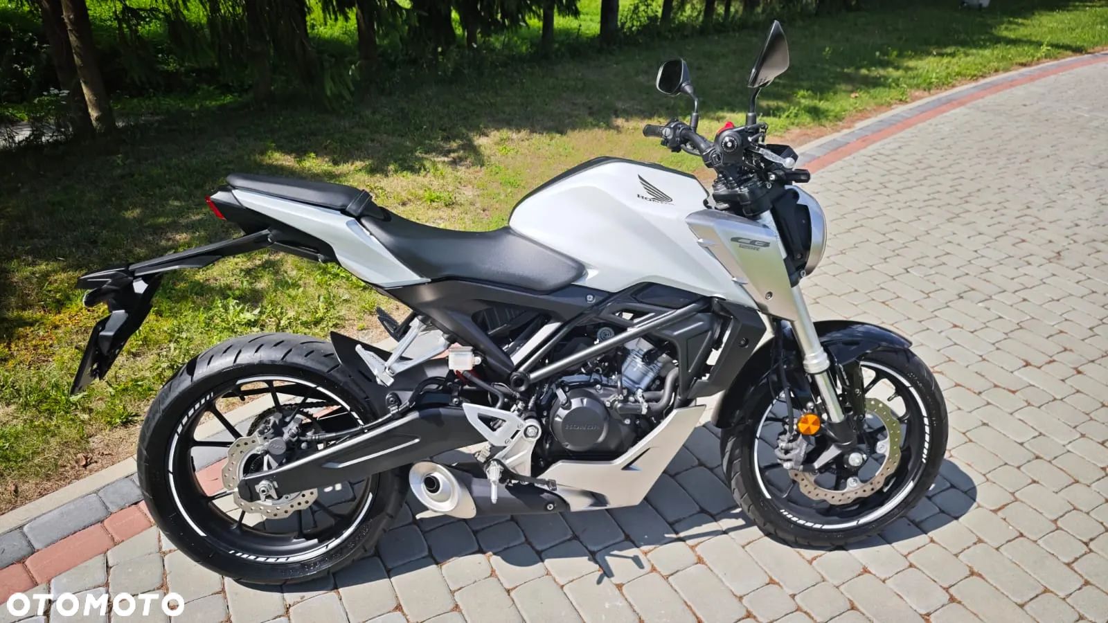 Honda CB - 1