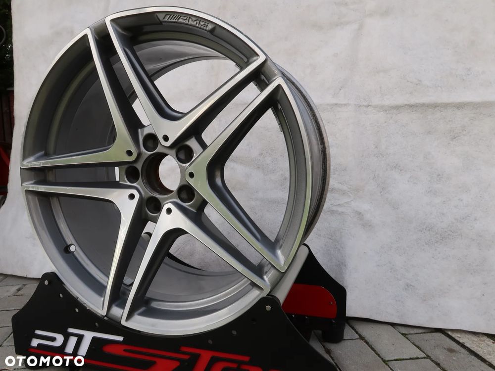 W40 Felga Mercedes A2054016200 9x19et25 - 3