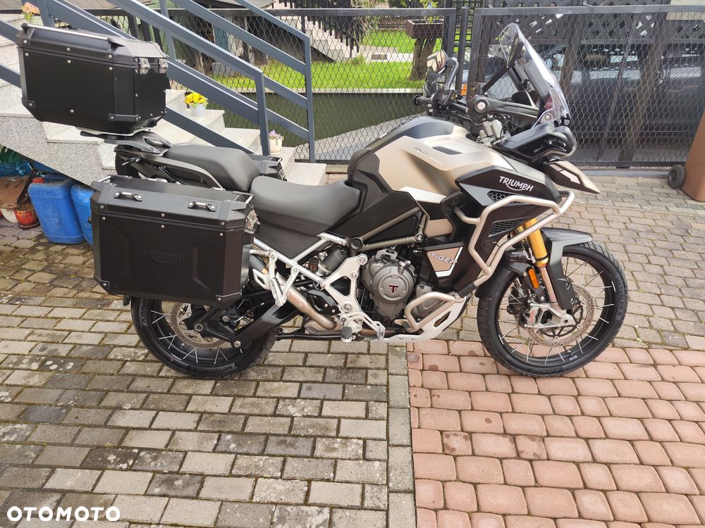 Triumph Tiger - 2