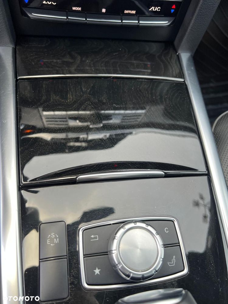 Mercedes-Benz Klasa E 300 BlueTec Hybrid - 15