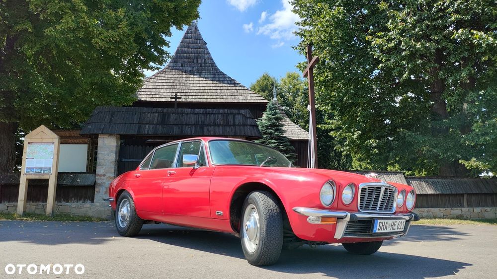 Jaguar XJ - 11