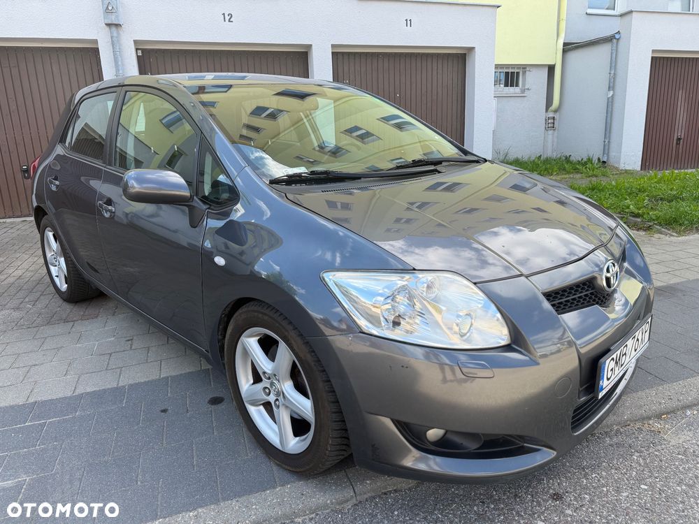 Toyota Auris 1.4 D-4D Premium - 2