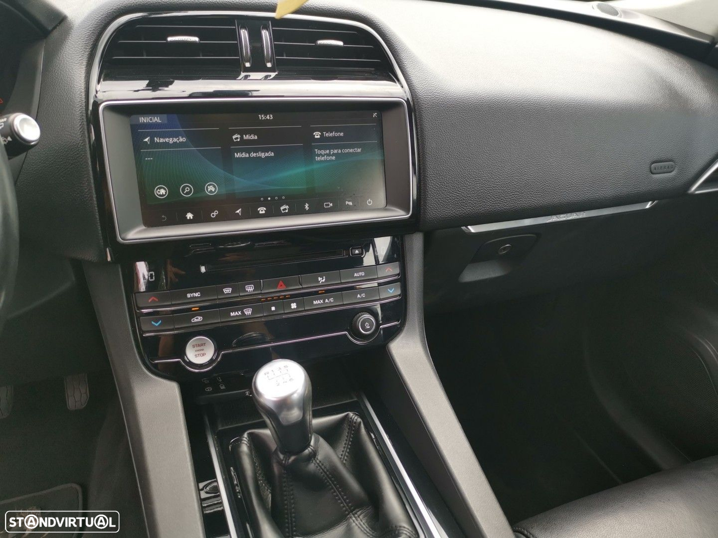Jaguar F-Pace 2.0 i4D Portfolio - 12