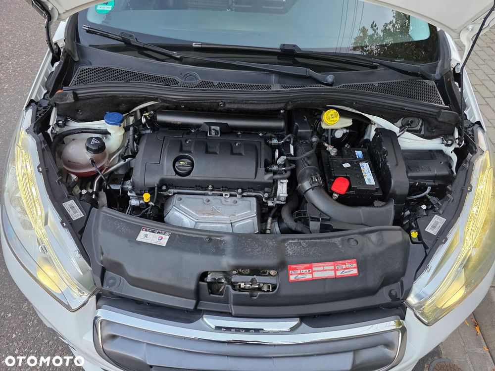 Peugeot 208 1.6 VTi Allure - 16