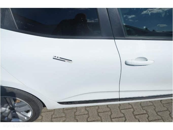 Renault Clio - 37