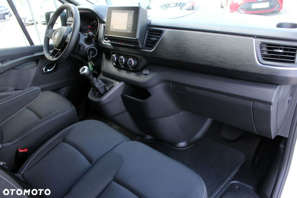 Renault Trafic - 16
