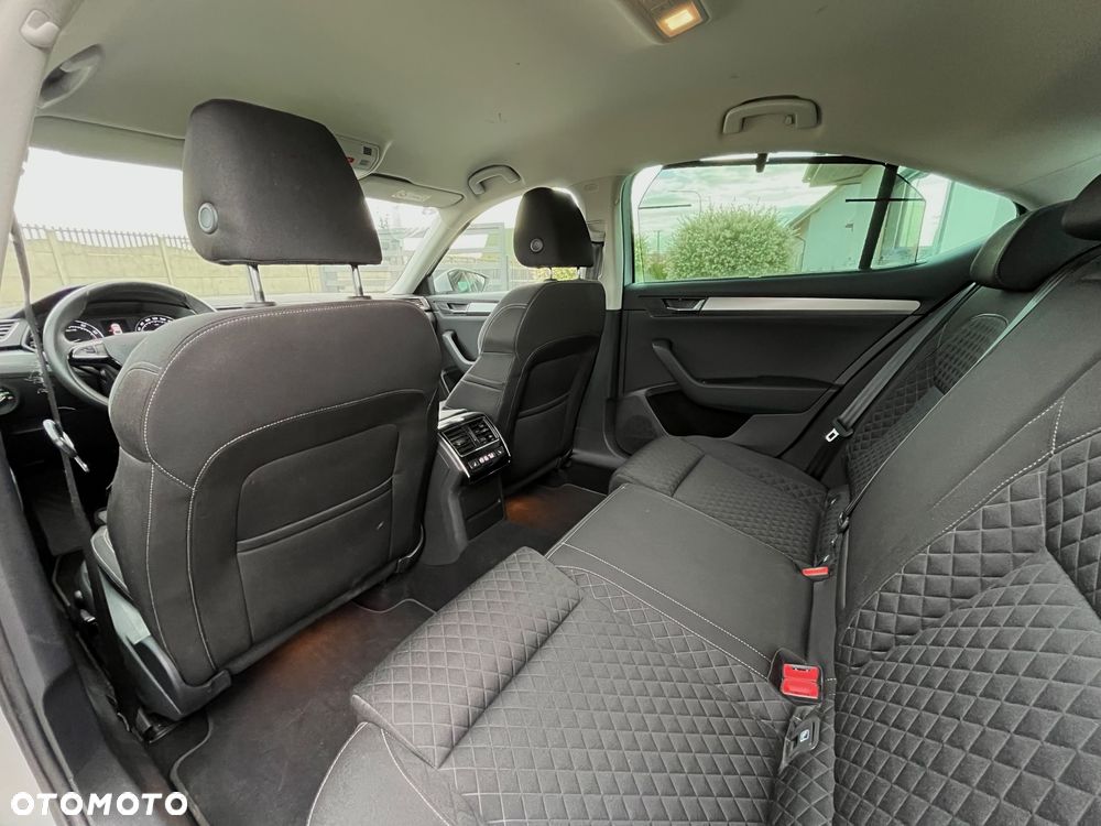 Skoda Superb 1.5 TSI ACT DSG Sportline - 25