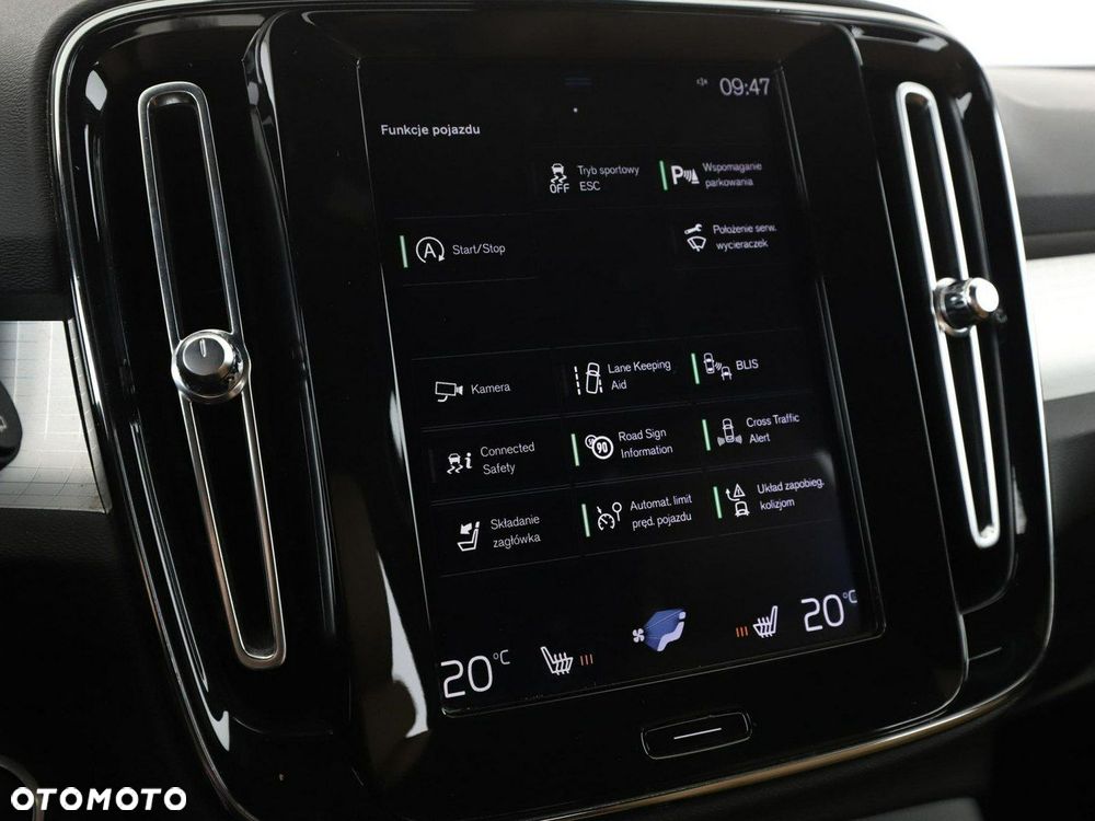Volvo XC 40 D4 AWD Momentum Pro - 27