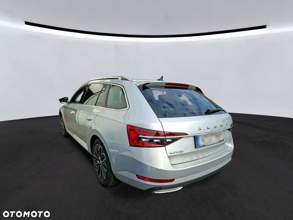 Skoda Superb 2.0 TDI SCR L&K DSG - 4