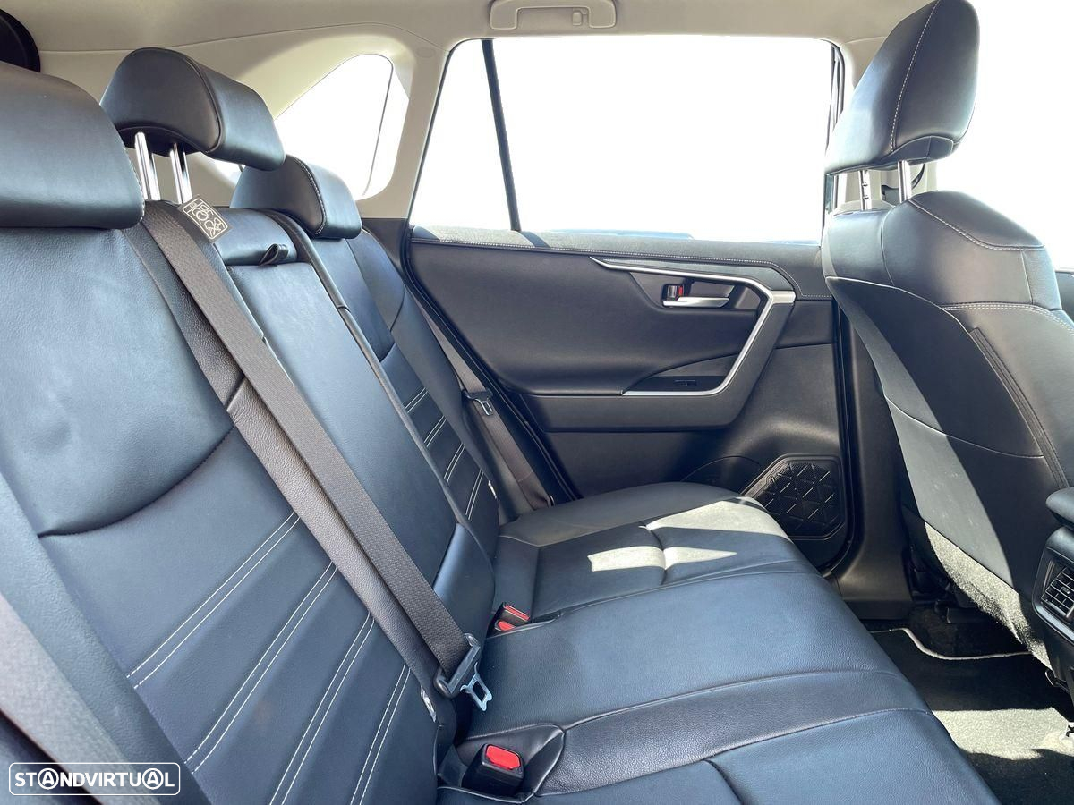 Toyota RAV4 - 7