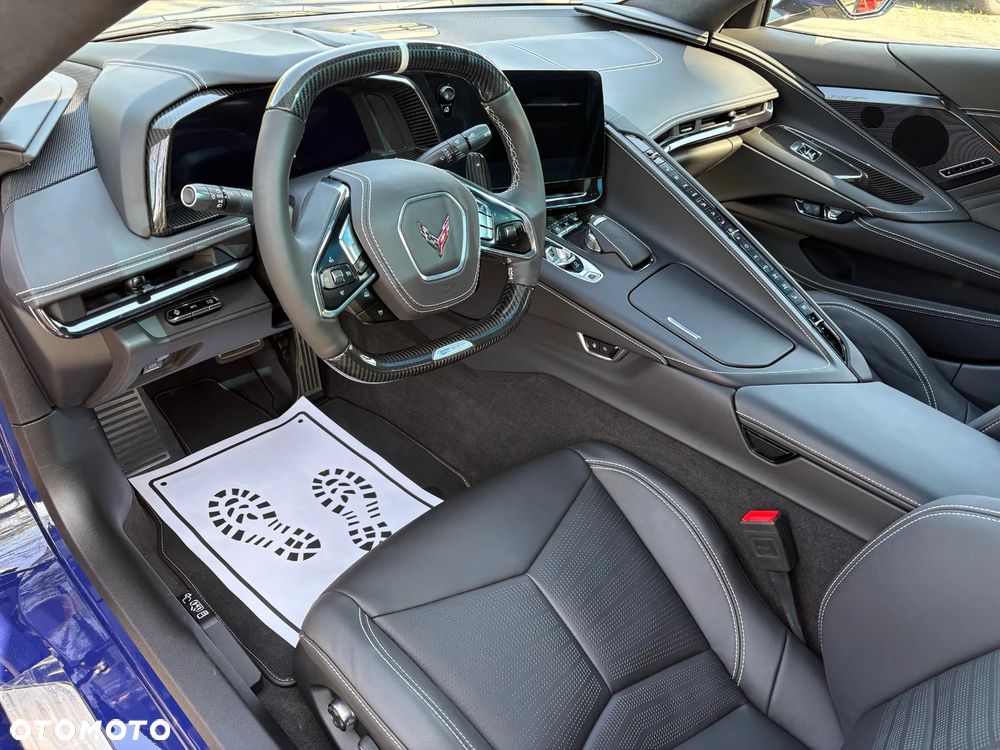 Chevrolet Corvette - 14