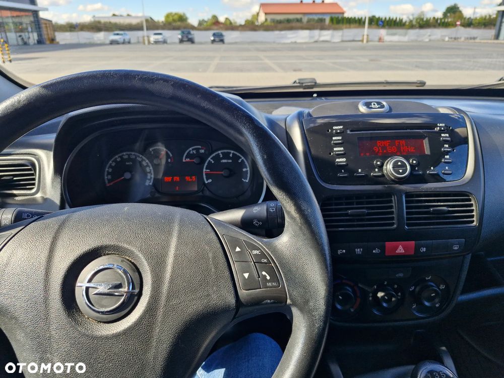 Opel COMBO - 10