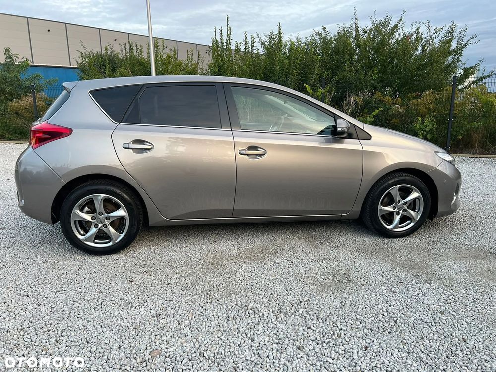 Toyota Auris 1.6 Active - 12