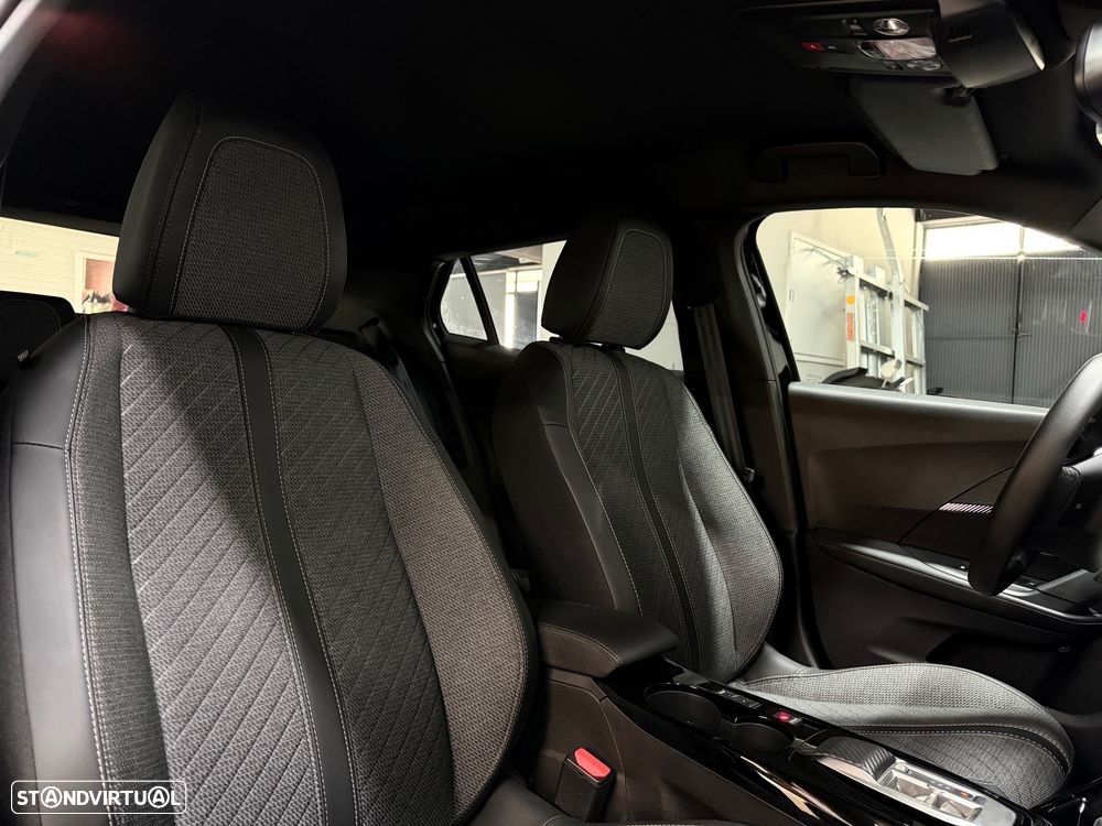 Peugeot 2008 Hybrid 145 e-DSC Allure - 34