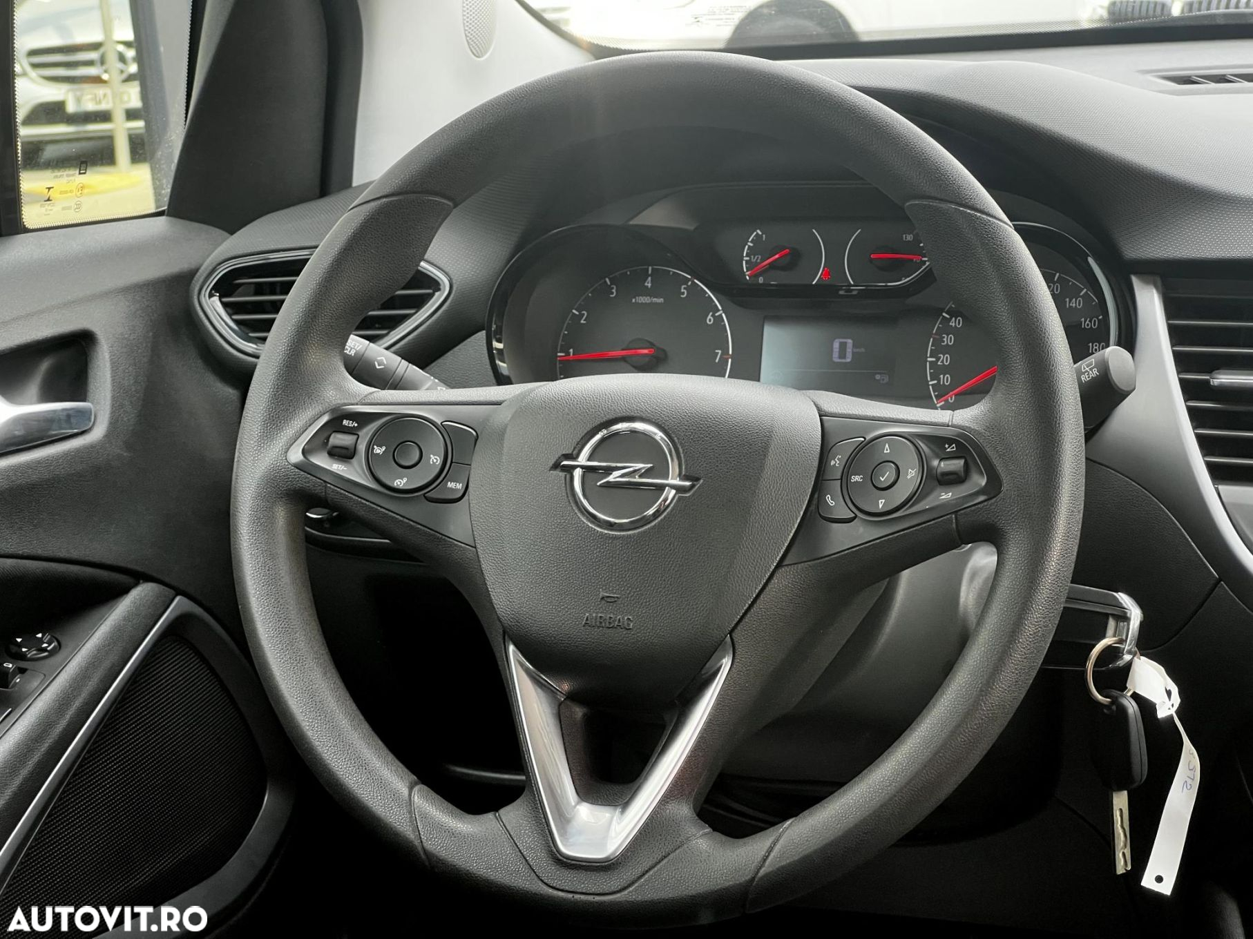 Opel Crossland - 10
