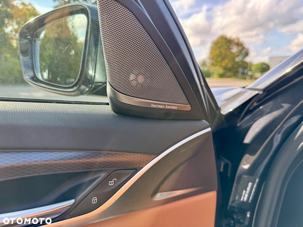 BMW Seria 5 530i Touring M Sport Edition - 18