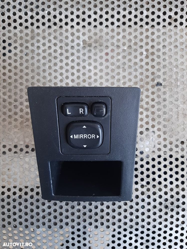 Buton Reglaj Oglinzi Toyota Rav 4 An 2006-2010 Dezmembrez Toyota Rav 4 2.2 Diesel - 1