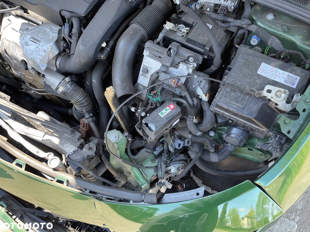 Peugeot 308 1.6 Hybrid PHEV Active Pack EAT8 - 35