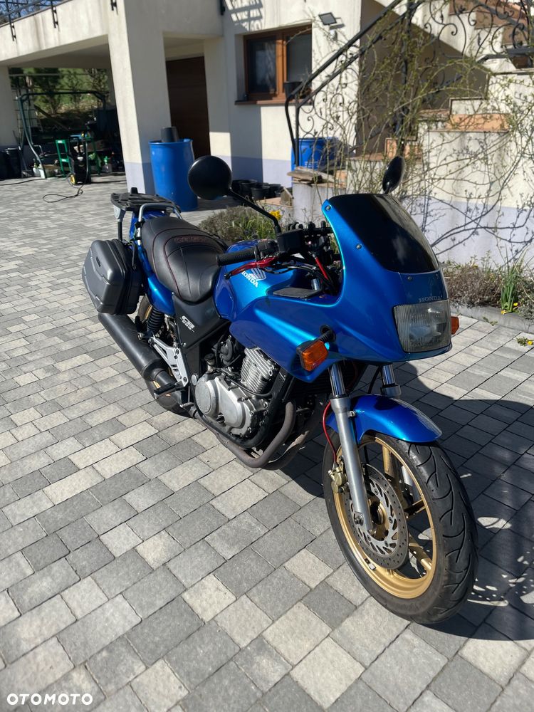 Honda CB - 2