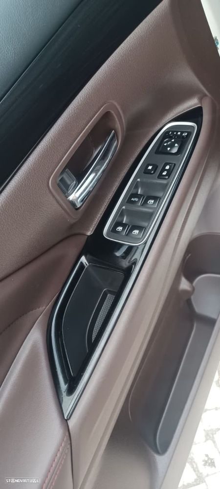 Mitsubishi Outlander - 17