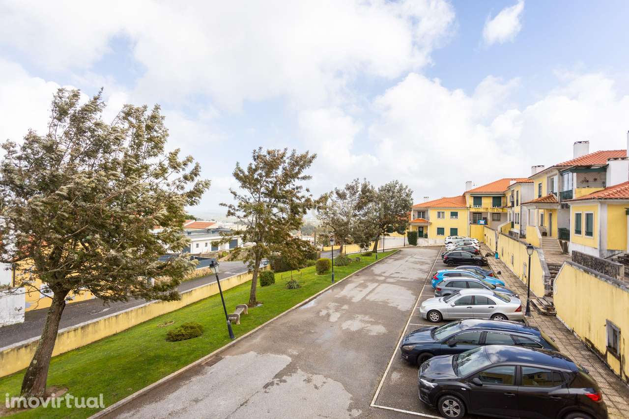 VISITAS SUSPENSAS - T2 com Terraço (95m2) e Piscina em Venda do Pinhei - Grande imagem: 2/41