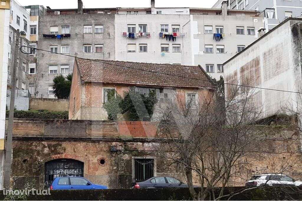 Terreno com 320m2 em frente ao Parque Urbano Felício Loureiro, Queluz, - Grande imagem: 2/16