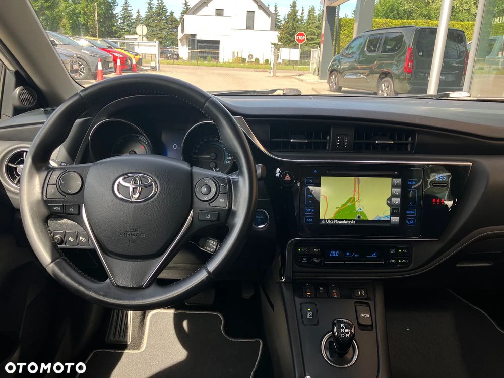 Toyota Auris Hybrid 135 Premium - 17