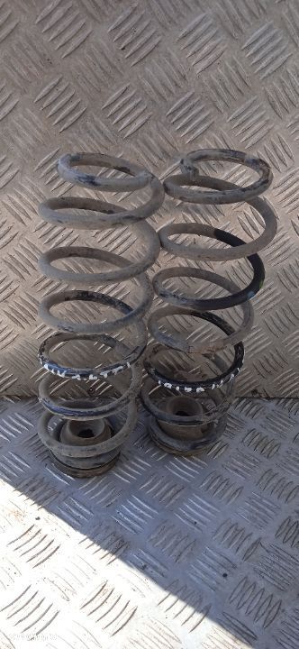 Sprężyny amortyzatorów przód Seat Ibiza IV HB - 1