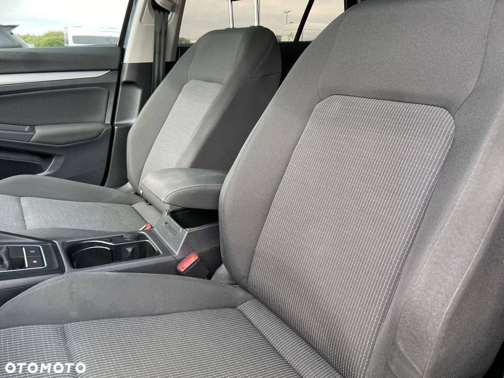 Volkswagen Golf - 12