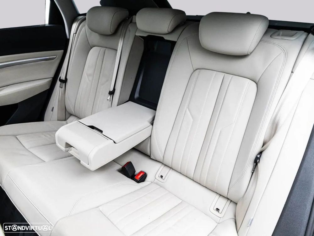 Audi e-tron - 13