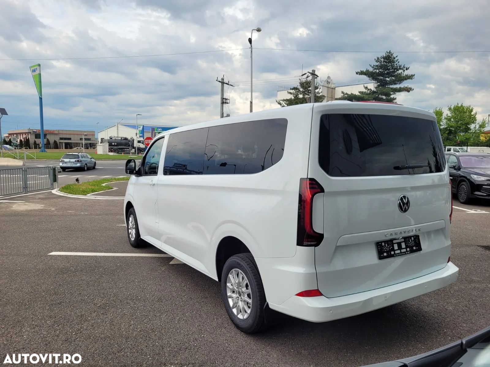 Volkswagen Caravelle - 6