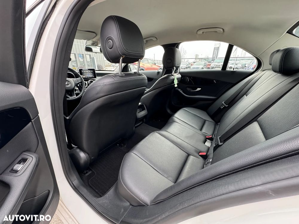 Mercedes-Benz C - 28