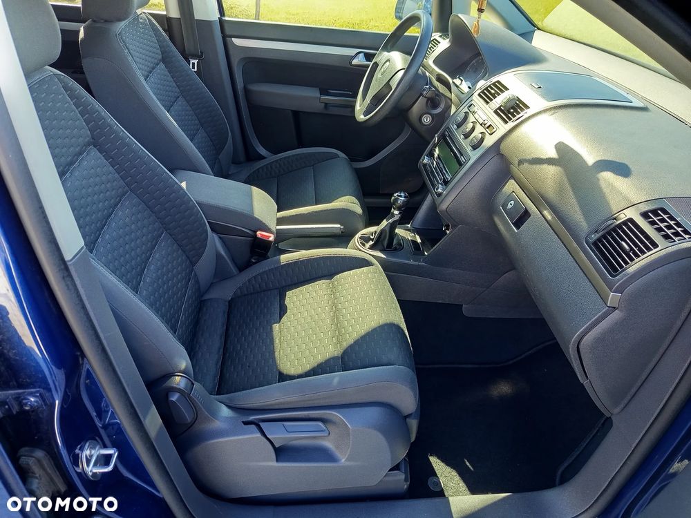 Volkswagen Touran 1.4 TSI United - 10