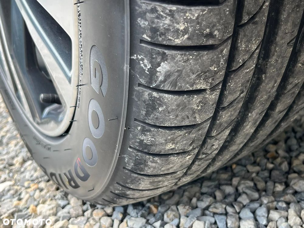 Nissan Qashqai 1.3 DIG-T N-Connecta - 25