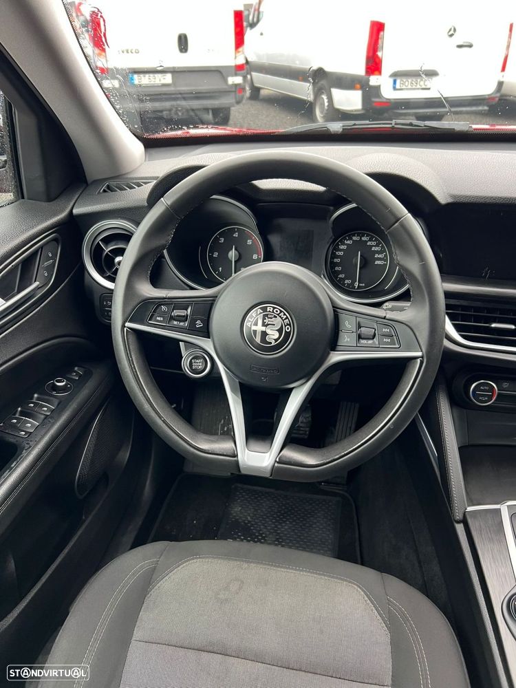 Alfa Romeo Stelvio 2.2 D Super AT8 - 28