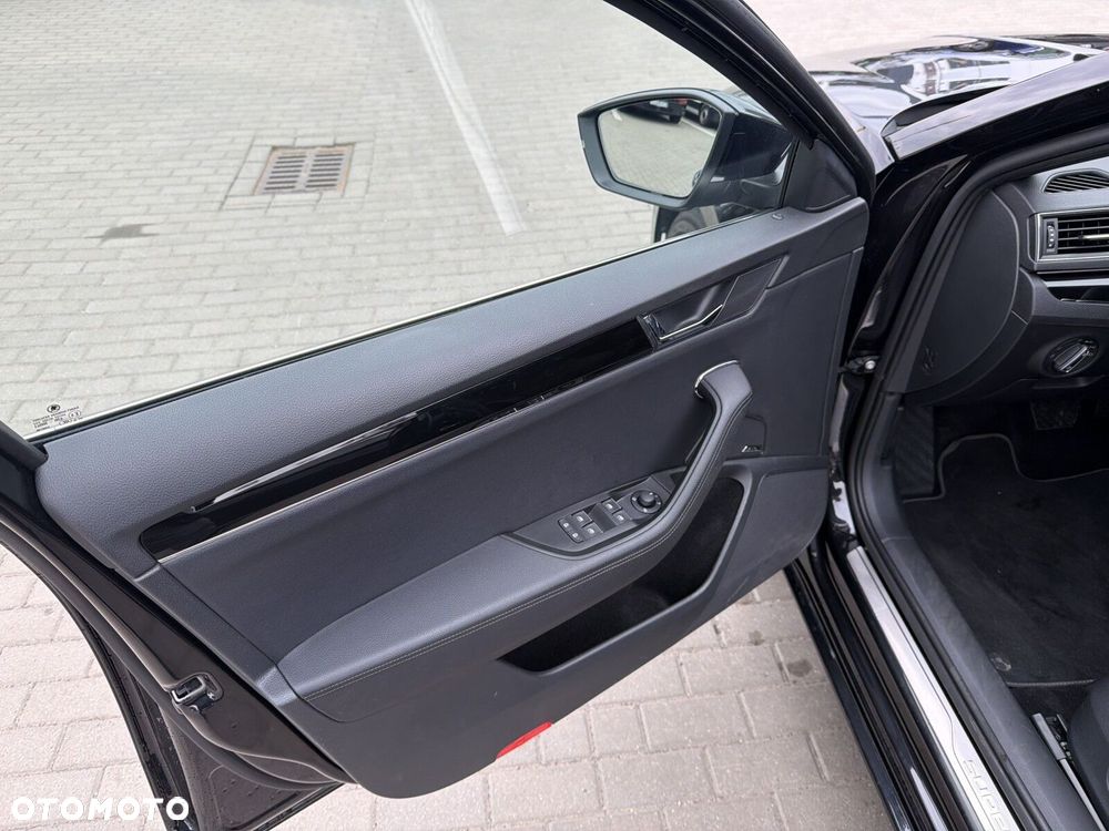 Skoda Superb 2.0 TDI SCR L&K DSG - 25