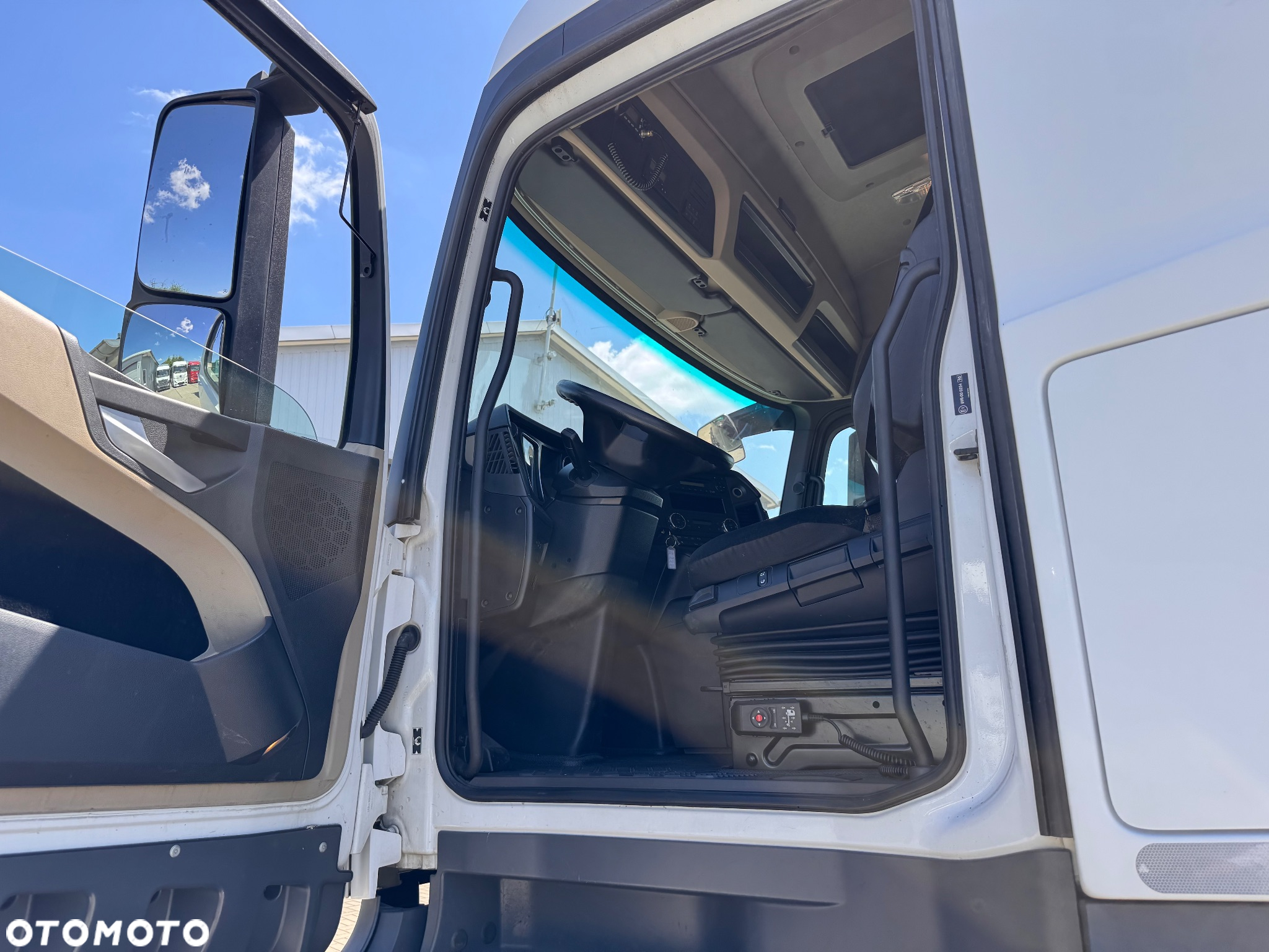 Mercedes-Benz ACTROS - 5