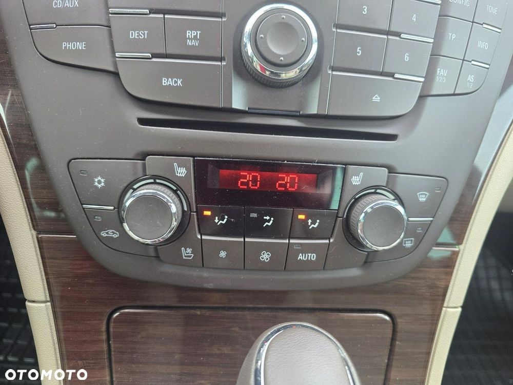 Opel Insignia 2.0 T Cosmo 4x4 - 19