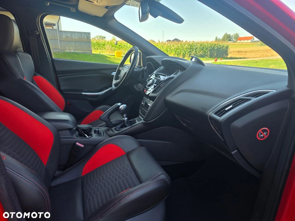 Ford Focus 2.0 EcoBoost ST mit Leder-Sport-Paket - 21