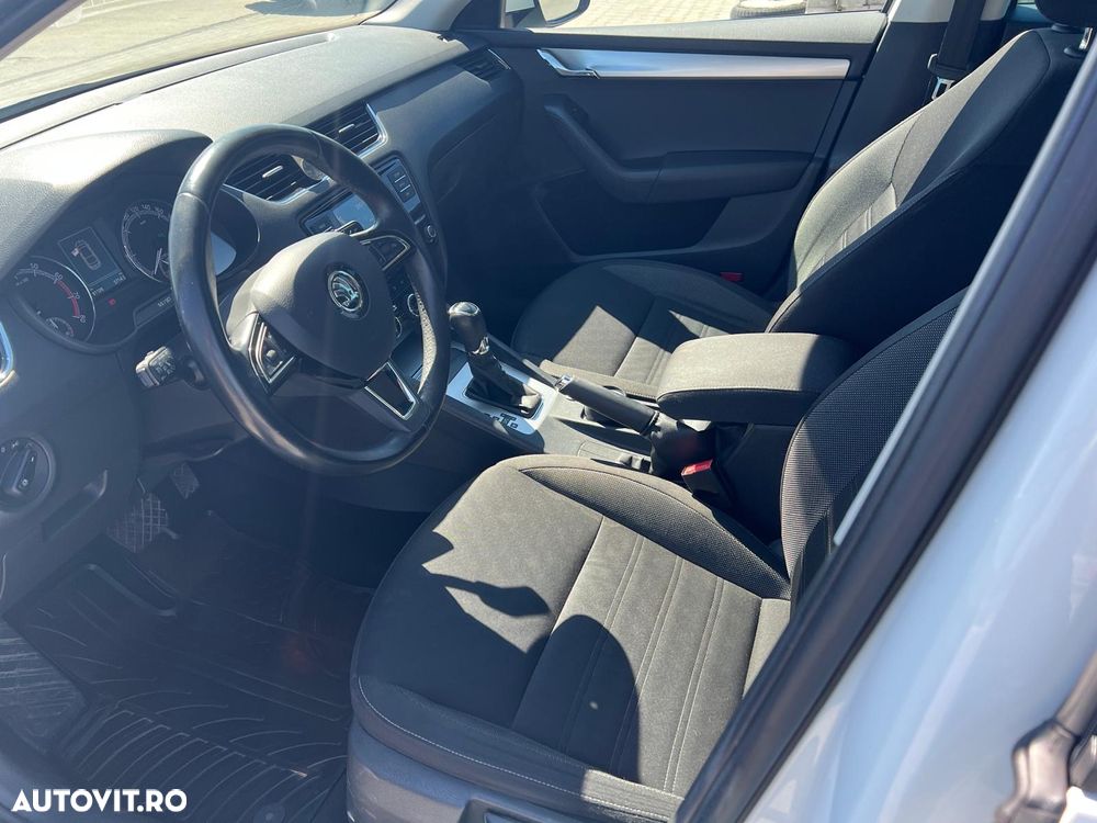 Skoda Octavia 1.4 TSI AMBITION DSG - 8