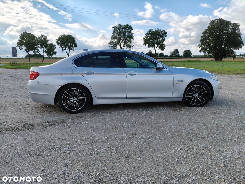 BMW Seria 5 530d xDrive - 8