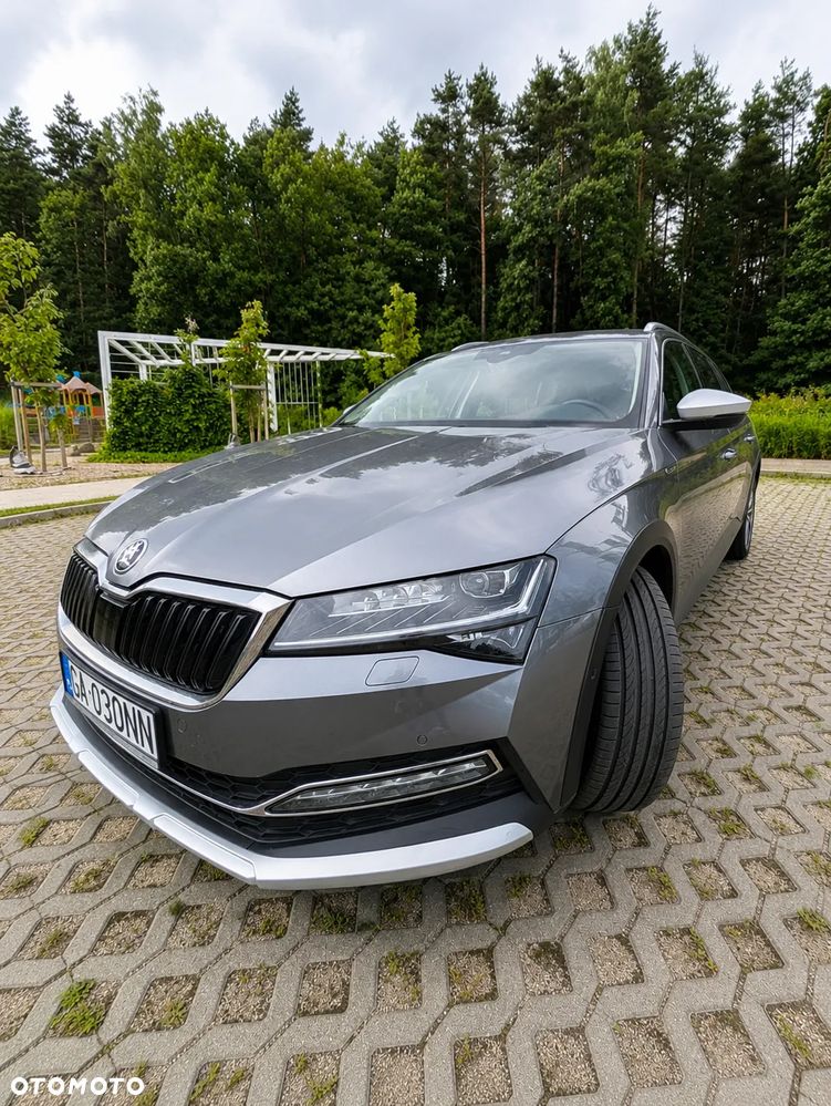 Skoda Superb 2.0 TDI SCR 4x4 Scout DSG - 4