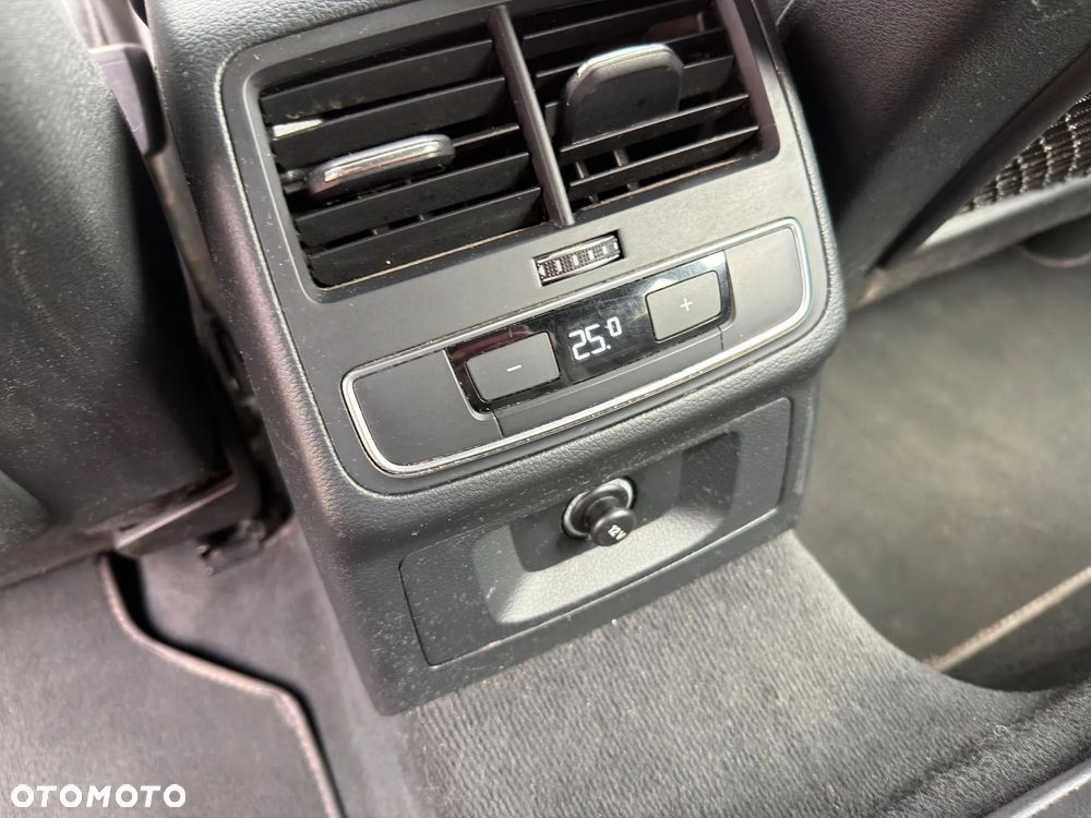 Audi A4 Avant 30 TDI S tronic S line - 37