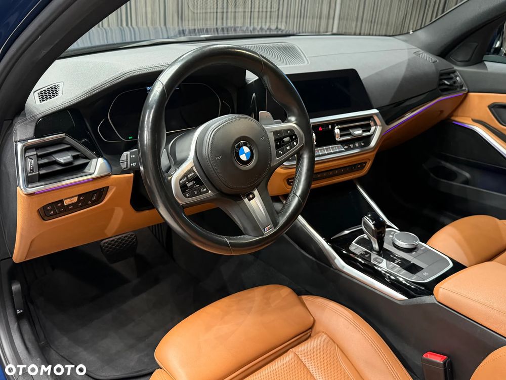 BMW Seria 3 330i xDrive Sport Line - 7