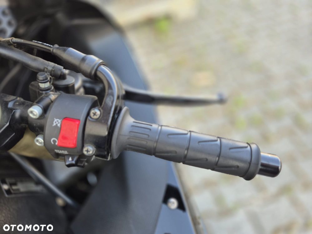 Kawasaki Ninja - 11