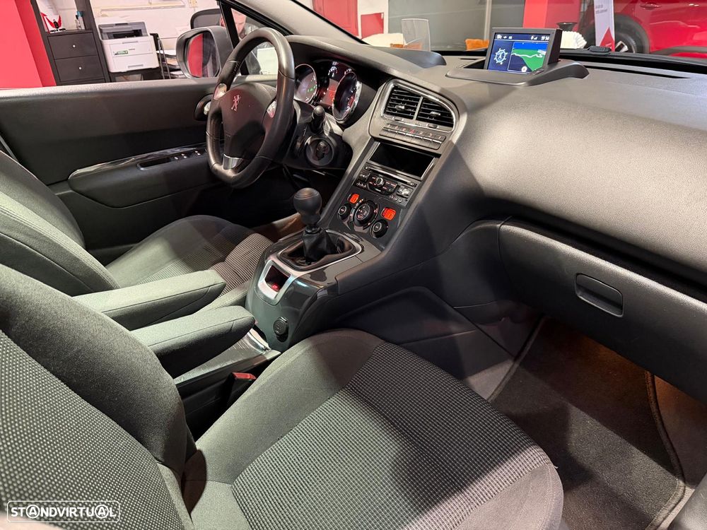 Peugeot 5008 1.6 HDi 7L Allure - 11